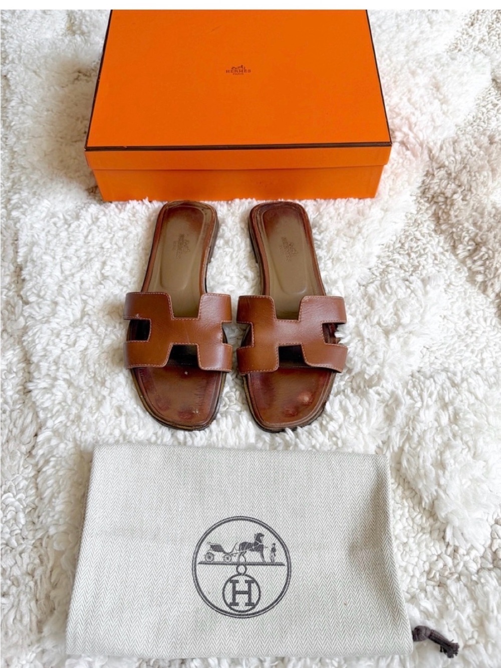 💕 Authentic Hermes Brown Leather H-Logo Slides